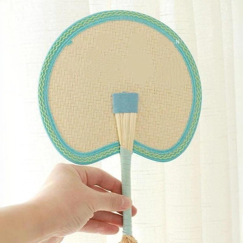 Handmade Natural Straw Palm Fan Woven Handheld Fan Portable Summer Cooling Fans For Party Wedding Camping Home Decoration