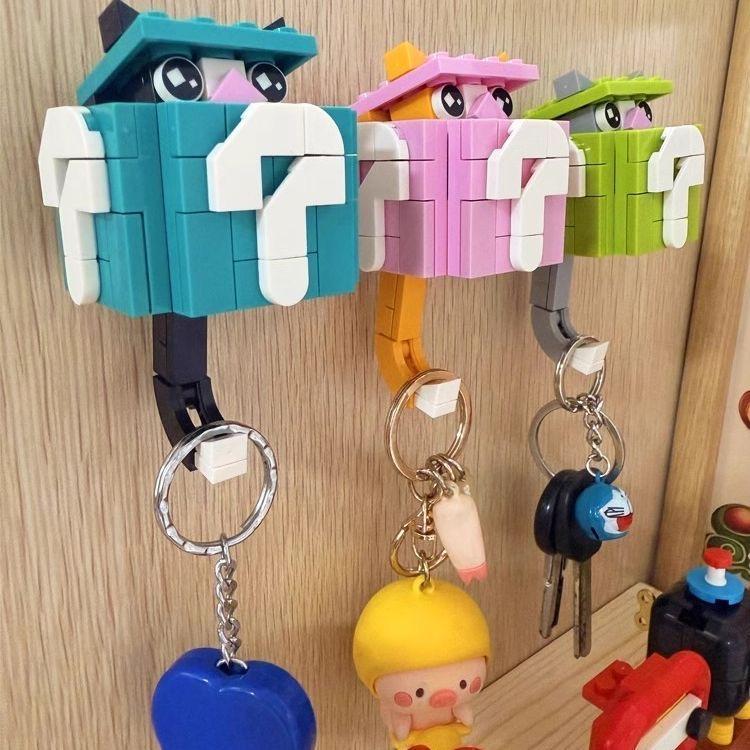 Cat-Themed Question Mark Box MOC Keychain Building Set - Puzzle Assembly Model with Hanging Function