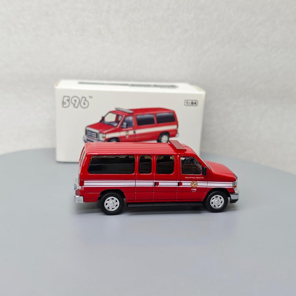 596 Модель 1:64 Пригородный H1 Экспресс-фургон Вагнер Виктория Корона Несколько моделей автомобилей из сплава