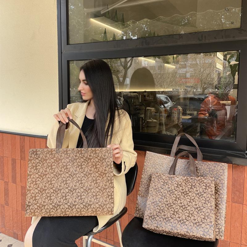 Шесть подарочных пакетов, новый стиль, сумка для одежды, тисненая упаковочная сумка, подарочная сумка для покупок, коммерческая нетканая сумка