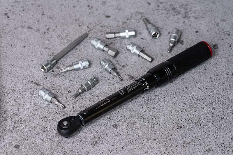 TORQUE WRENCH 2-20NM Adjustable 11 Pieces Ratchet Case