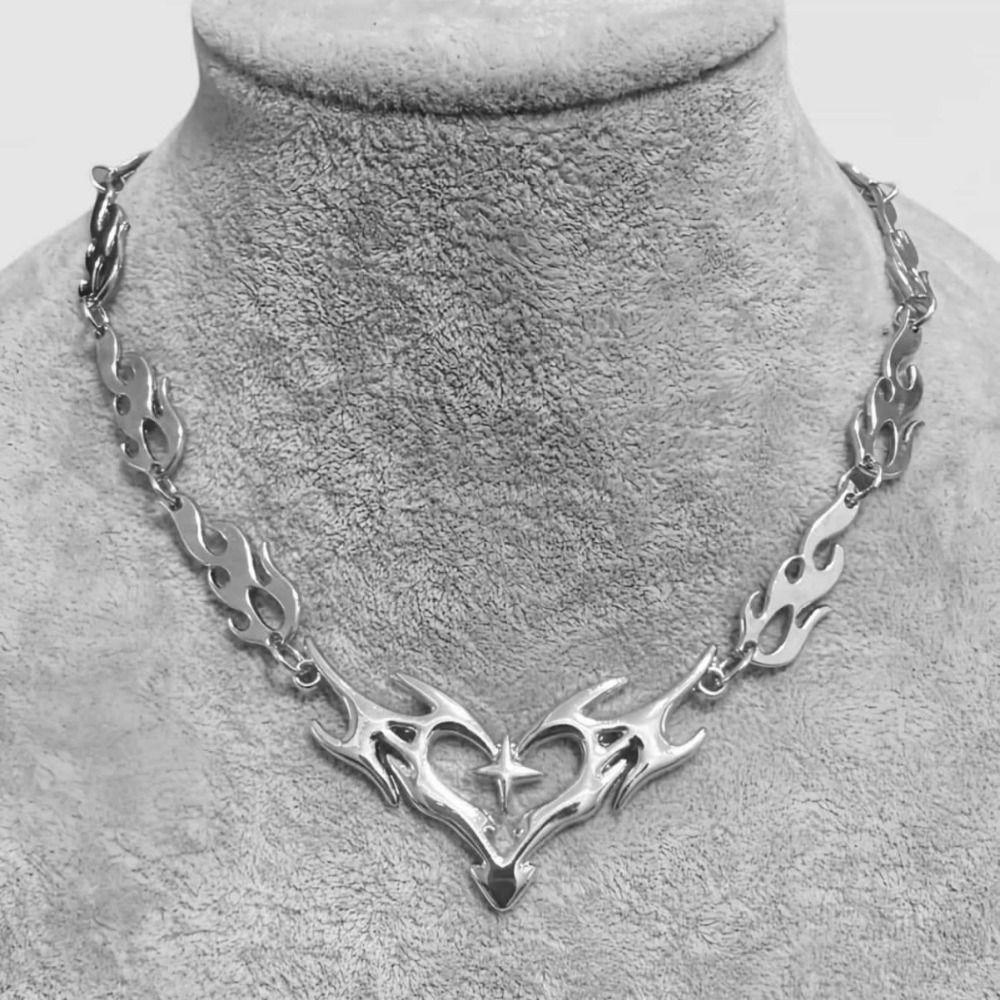 Sweet and Cool Flame Heart Choker Barbed Wire Gothic Necklace Y2k Thorns Necklace Hip Hop