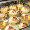 200Pcs Mini Cake Containers Clear Plastic Dome Mooncake Packaging Box Golden Base Egg Yolk Pastry Box For Bakery Party Treats