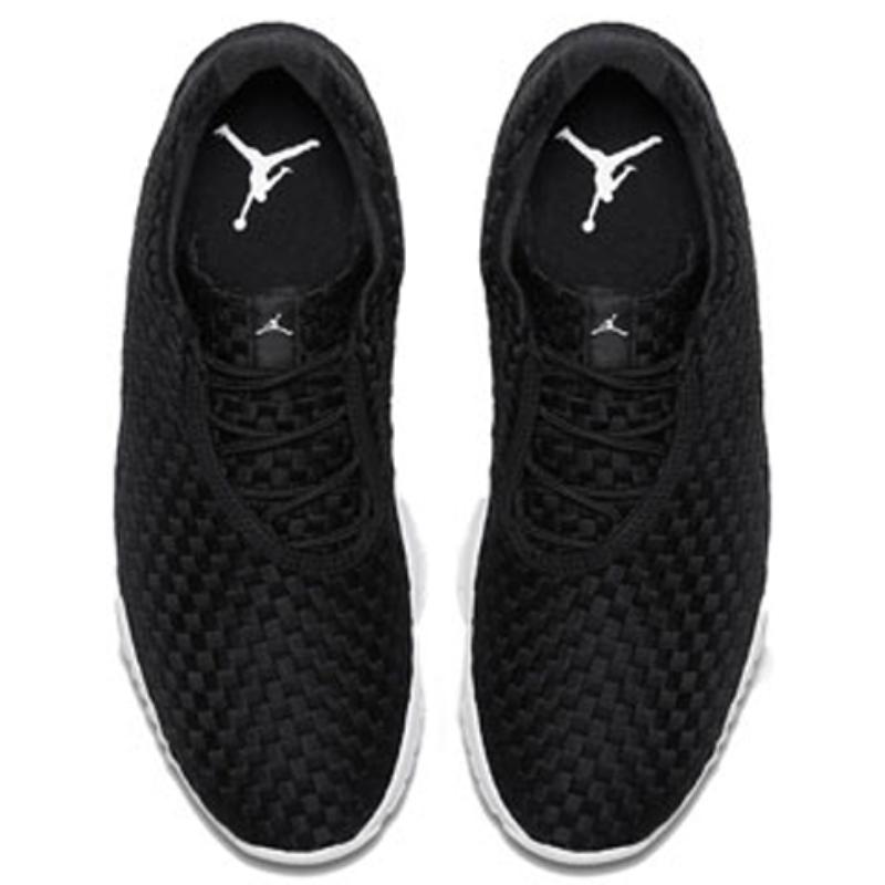 Jordan Future Low Черно-белые 2018 Jordan 718948-002