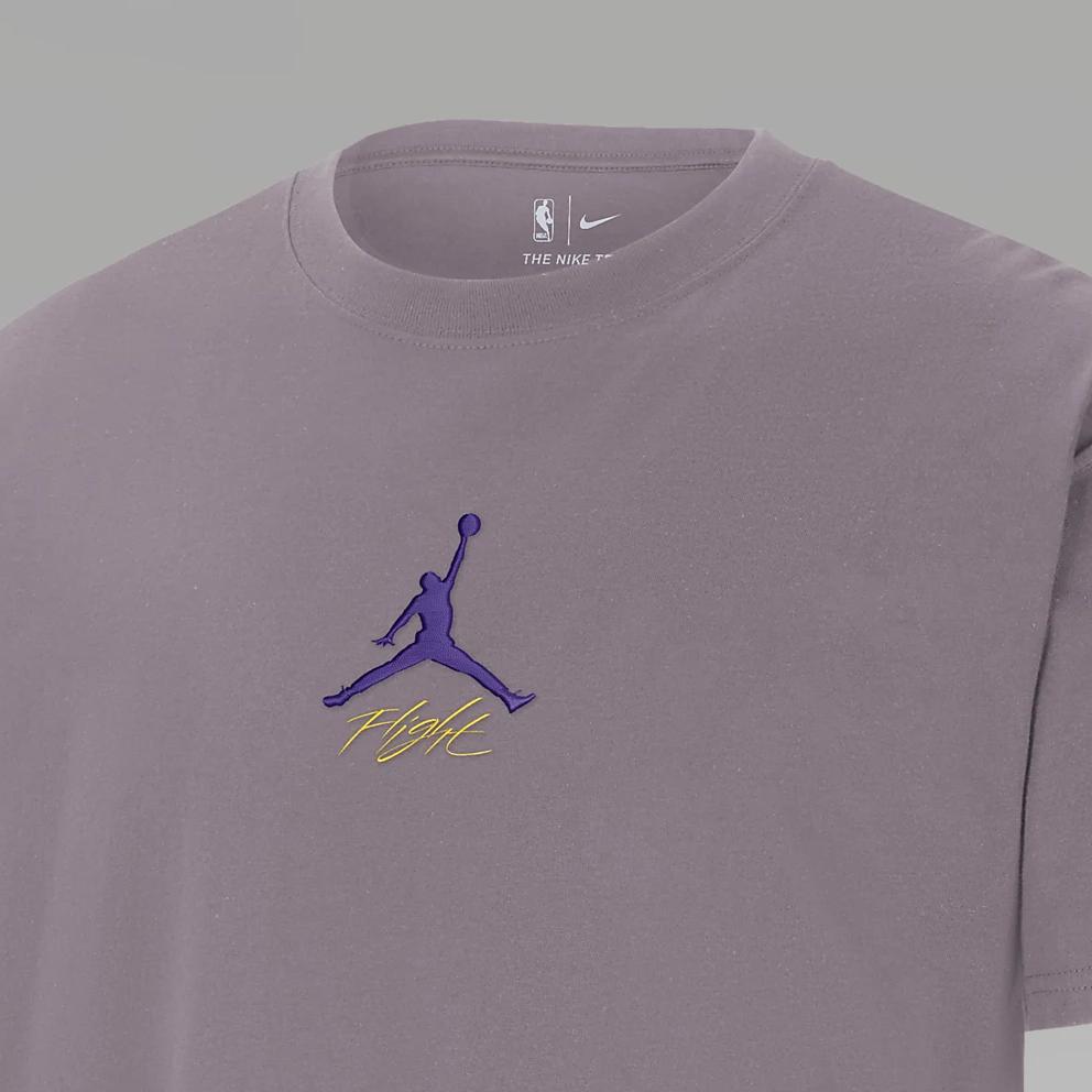 Jordan Футболка NBA Los Angeles Lakers Courtside Statement Edition с круглым вырезом, свободным кроем, коротким рукавом и логотипом, мужские топы, фиолетово-дымчатого цвета HF5434-524