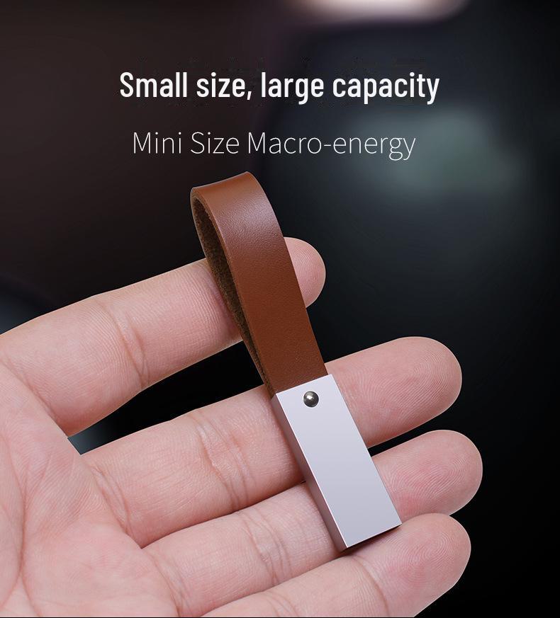 Высокоскоростной автомобильный USB-флеш-накопитель — гравированный дизайн, 32 ГБ с качеством звука без потерь, доступен в вариантах 8 ГБ, 16 ГБ и 64 ГБ