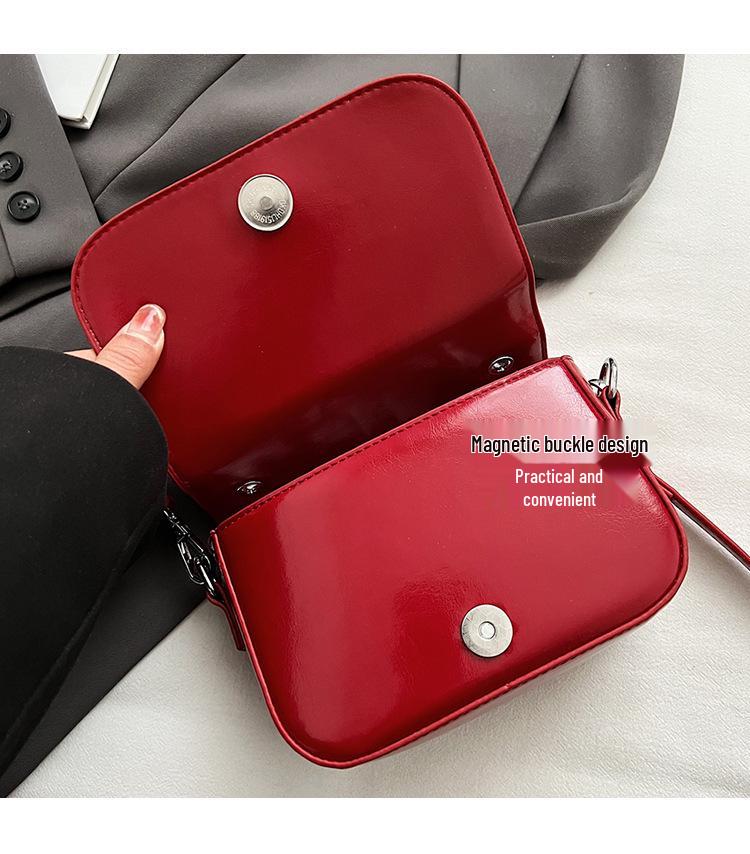 Женская шикарная сумка кроссбоди 2025: Компактный, Роскошный и Стильный