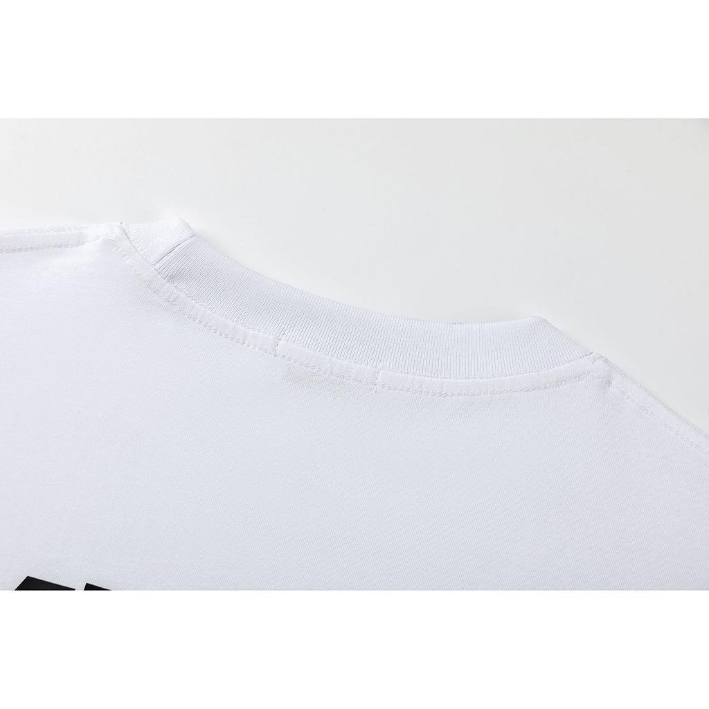 9059 Молочно-белый 2025 Весна/Лето Новая Коллекция Футболка с круглым вырезом, капюшоном и короткими рукавами с рисунком из неполных букв для мужчин и женщин