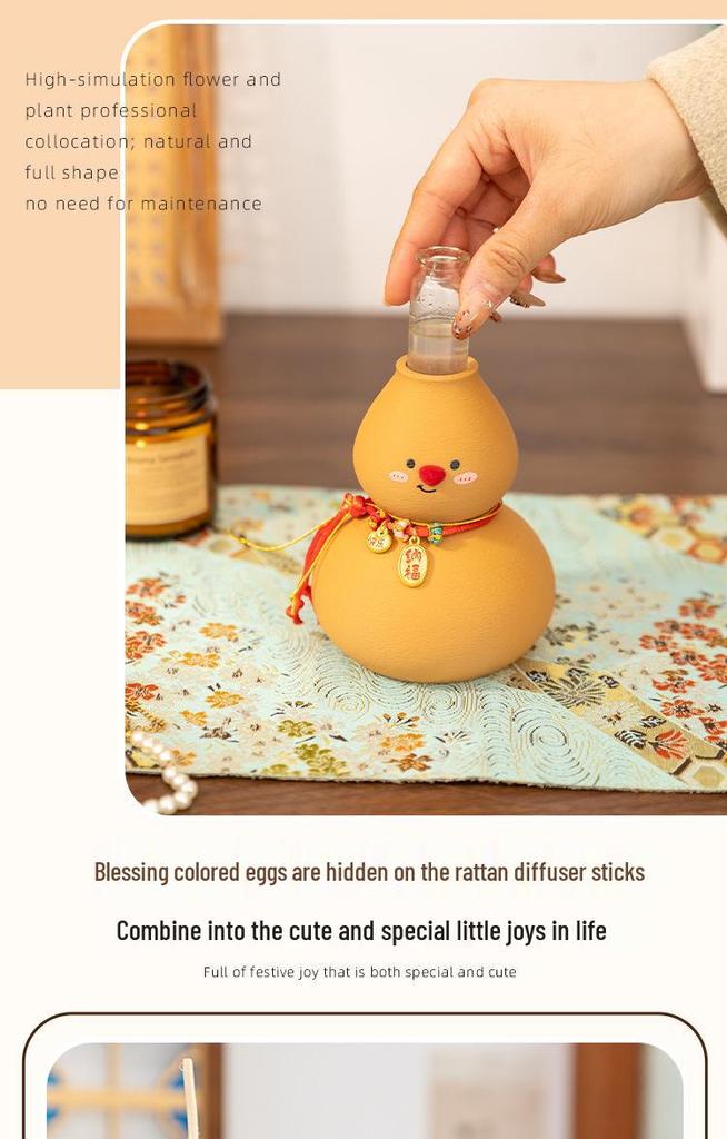 A'ying New Year Gourd Aroma Diffuser with Flower Sticks for Home and Office