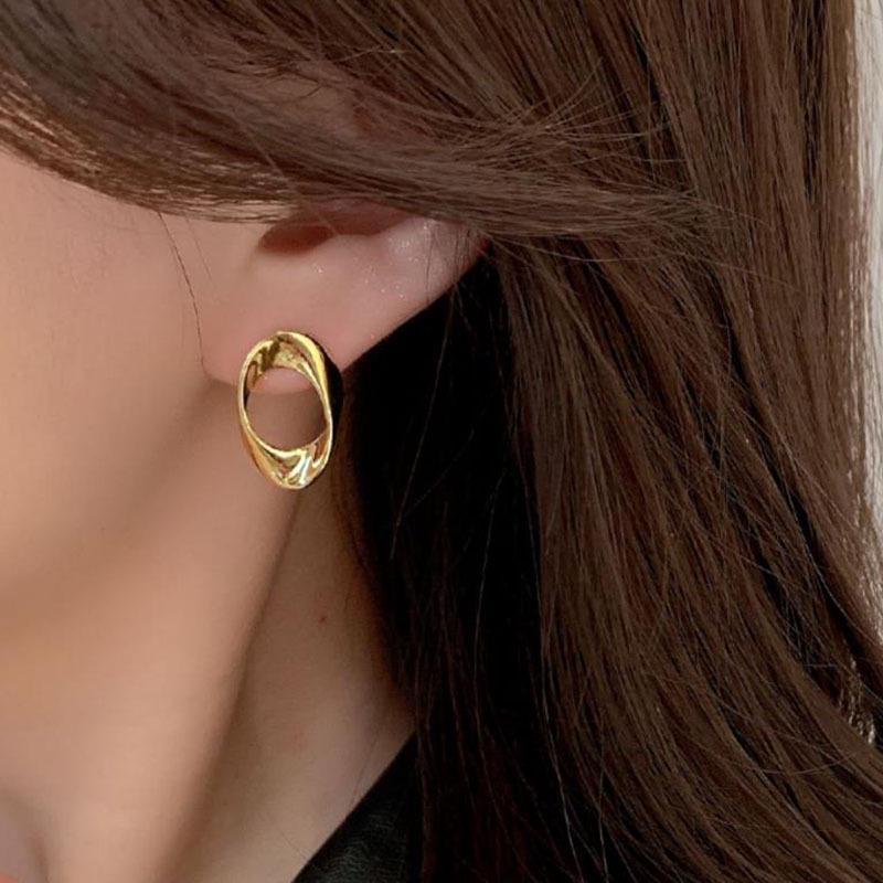 «Высококачественные европейские и американские минималистичные металлические серьги»: "Трендовый холодный стиль женского нишевого дизайна"