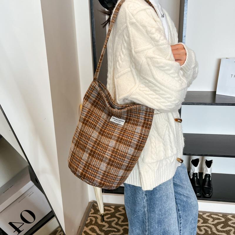 Осенне-зимняя шерстяная наплечная сумка в стиле ретро, клетчатая, для девушки, холщовая сумка для занятий, сумка-тоут, большой вместимости, сумка-жилет