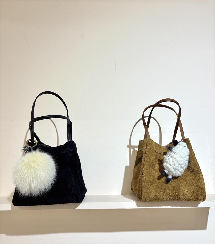 Осенне-зимняя деформируемая сумка-корзина из замшевой кожи - Сумка через плечо и на плечо.