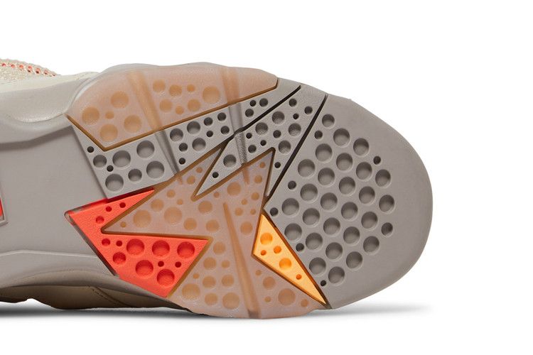 Женские кроссовки Nike Jordan 7 Retro Bephie's Beauty Supply (Женский) Sanddrift/Malt/Turf Orange/Peach Cream
