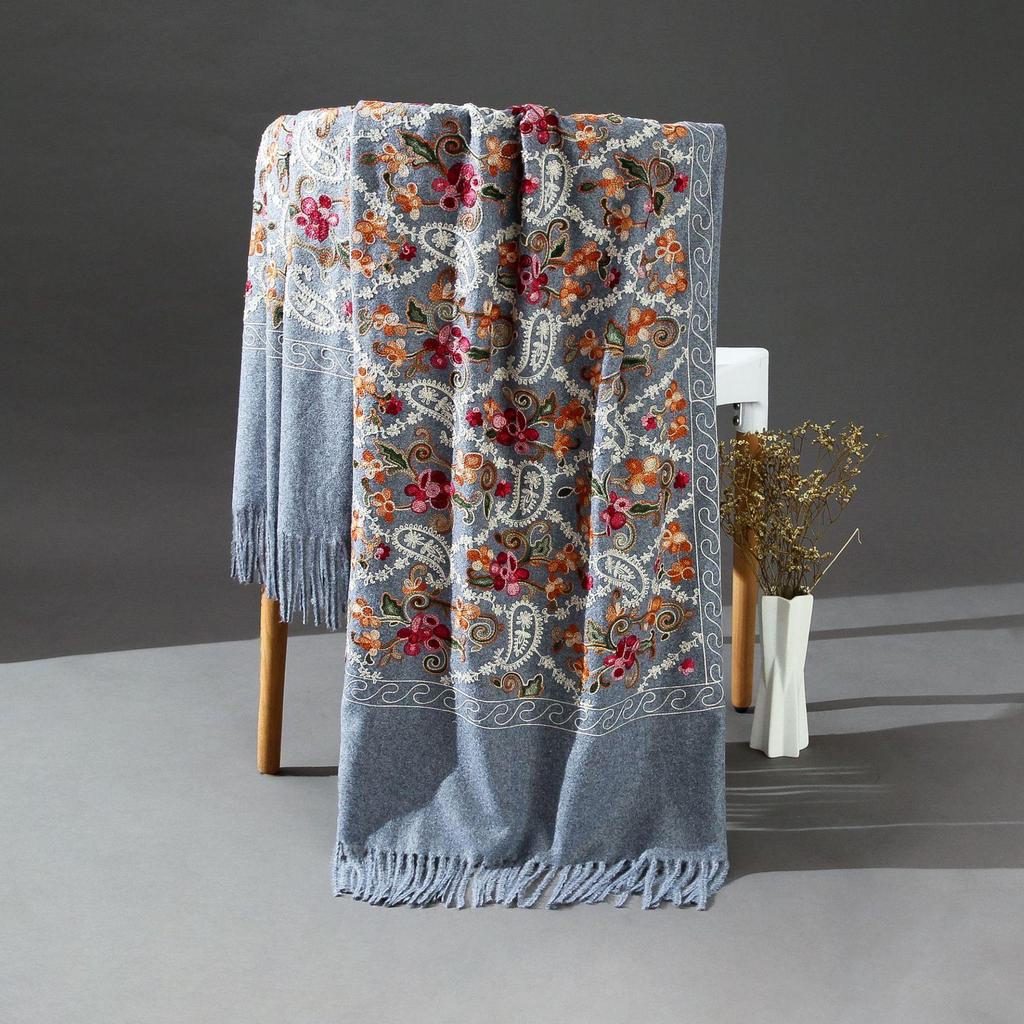 Женский шарф из искусственного кашемира с вышивкой из кешью в непальском стиле на осень/зиму 2024 г.