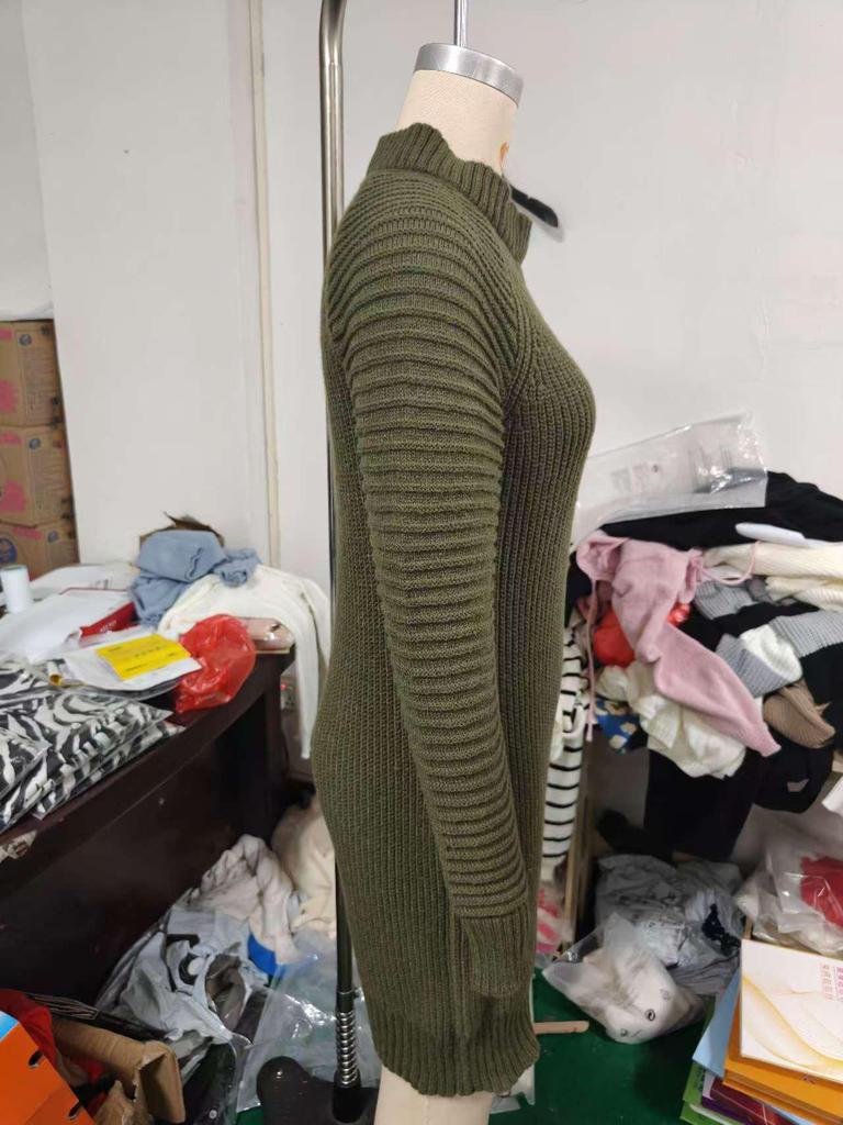 Платье-свитер с высоким воротником Осень/Зима 2024: Женский трикотаж с длинным рукавом в европейском и американском стиле