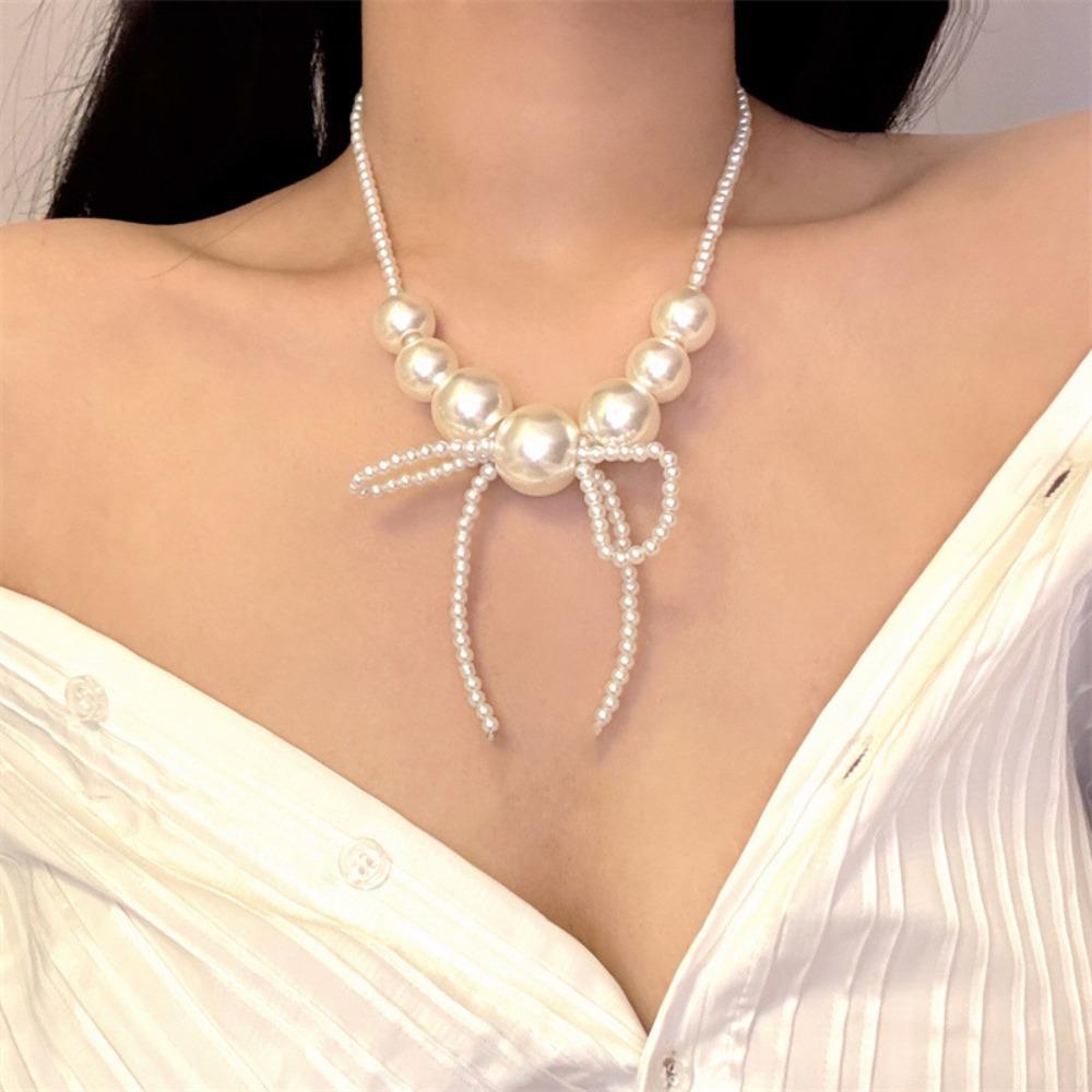 Elegant Bow Beaded Necklaces Exaggerated Clavicle Chain Large Pearl Choker Necklace Collar