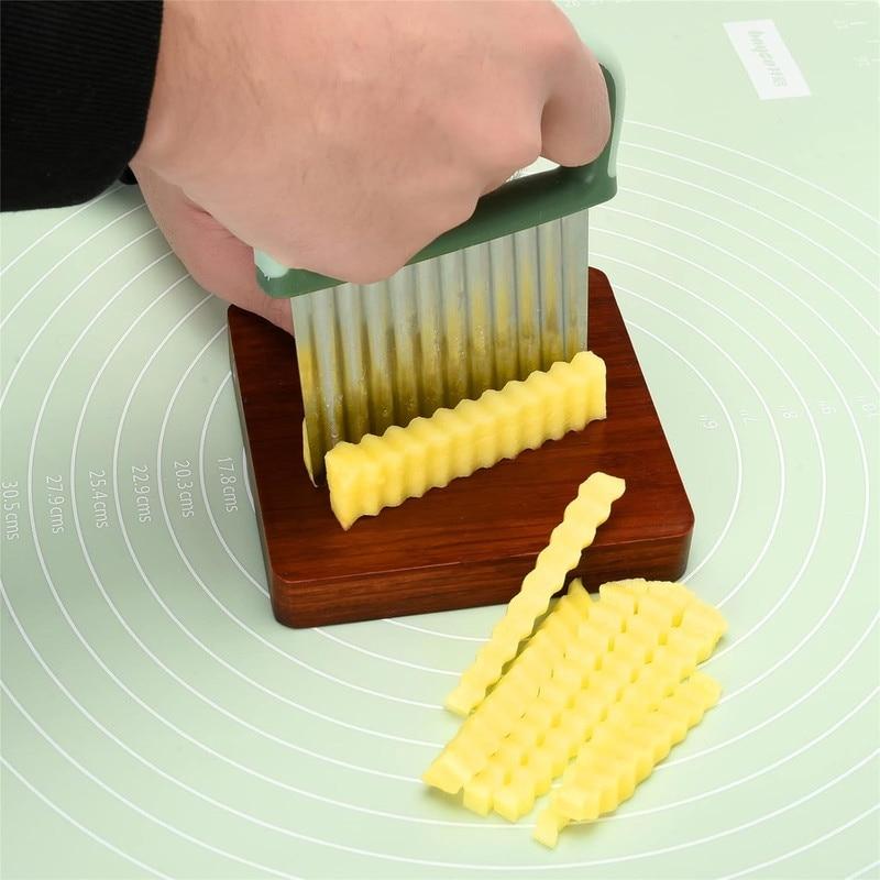 Feliator Wavy Crinkle Cutter Stainless Steel Blade Comfort Grip Kitchen Vegetable Slicer Green 3.5x2.8in