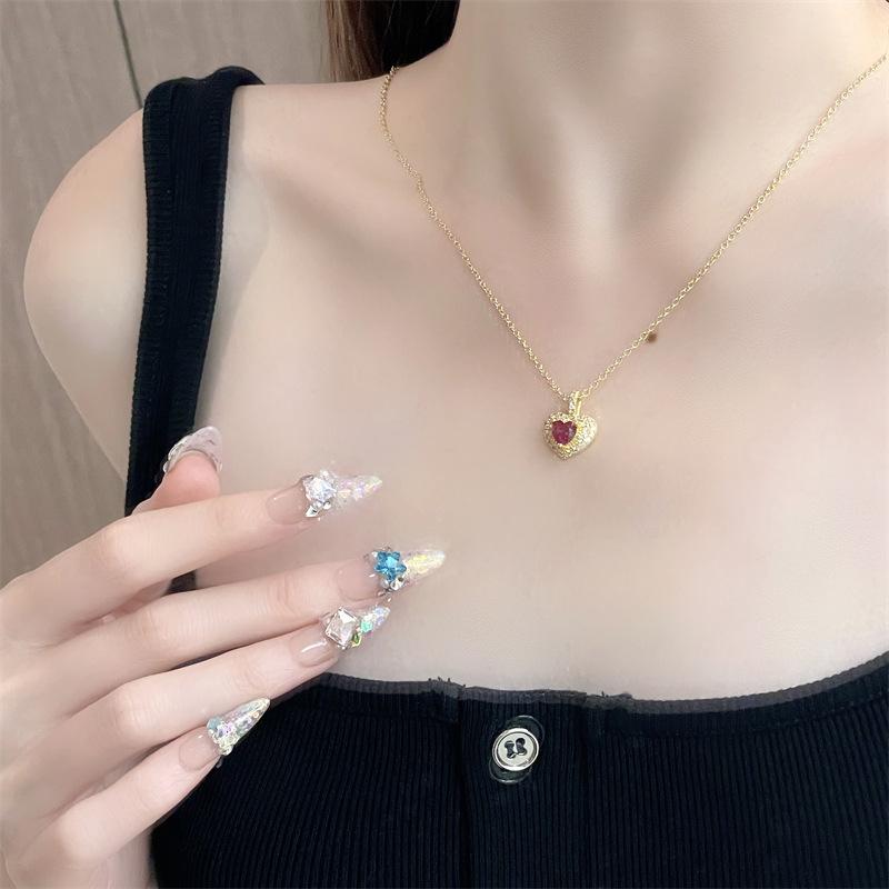 Ожерелье из циркона цвета «Кровь голубя» Treasure Love, простое, роскошное, цепочка для ключицы, нишевый дизайн, высококачественный кулон
