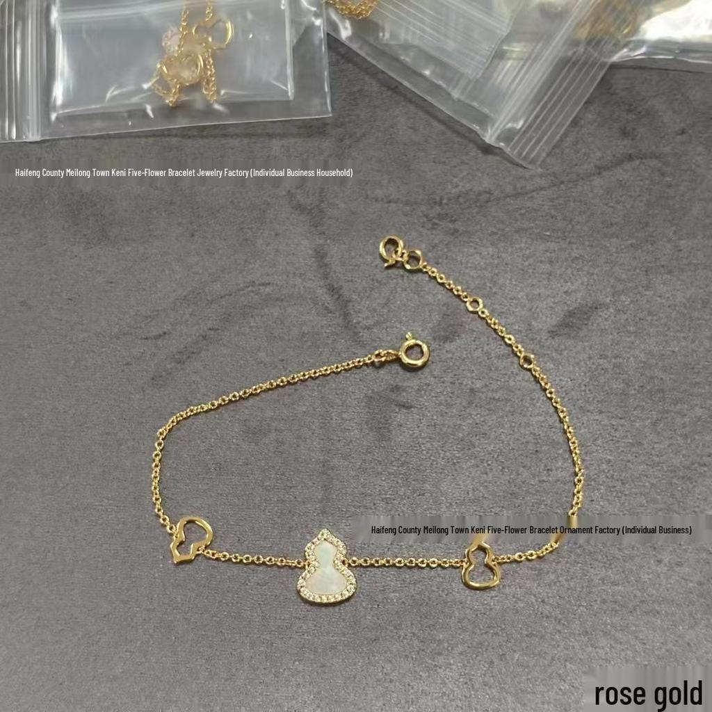 Violet Gourd 18K Rose Gold Necklace for Women - Diamond-Studded Double Gourd Design