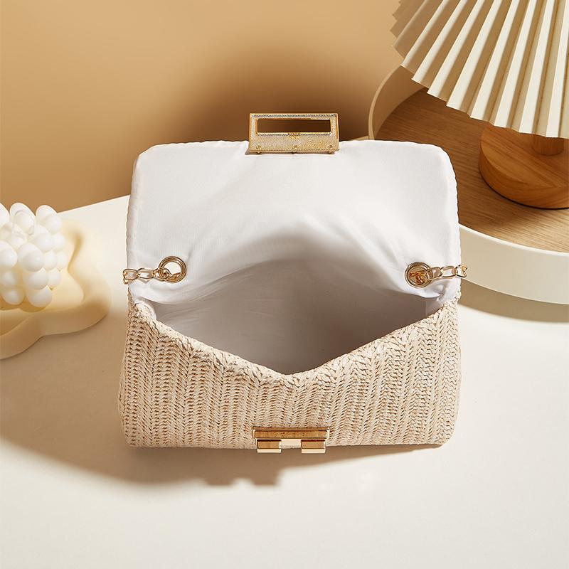 Crossbody Bag for Women Chain Strap Summer Beach Straw Flap Handbag Stylish Accessory Shoulder Bag for Day-to-Night Outfits CLE