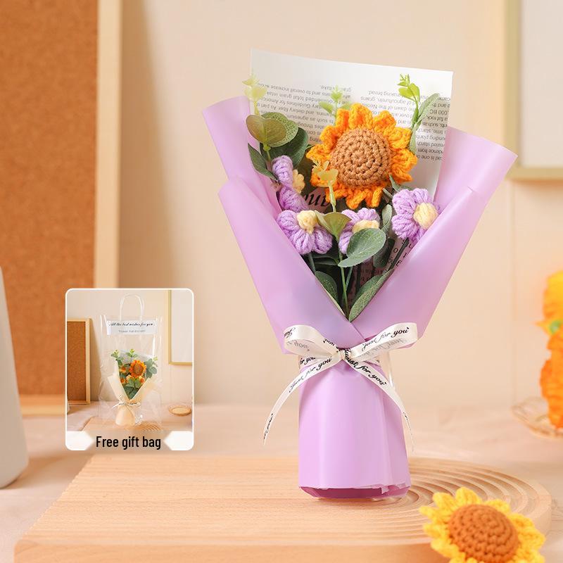 Букет ручной работы из вязаных подсолнухов и роз - подарок на День учителя и выпускной