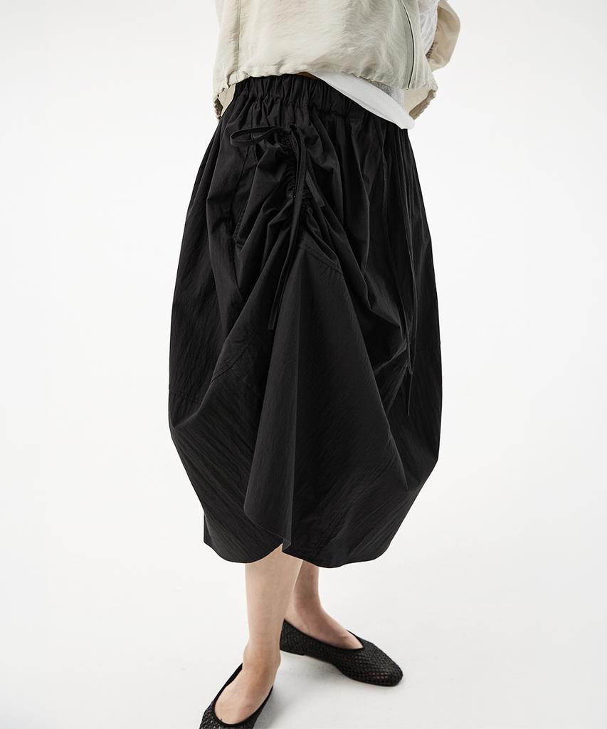 Mid And Row Unbalanced String Flare Skirt (Black)