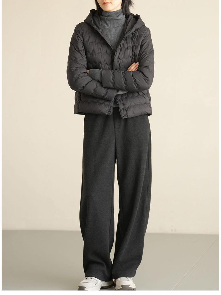 Графеновая легкая пуховая куртка с капюшоном