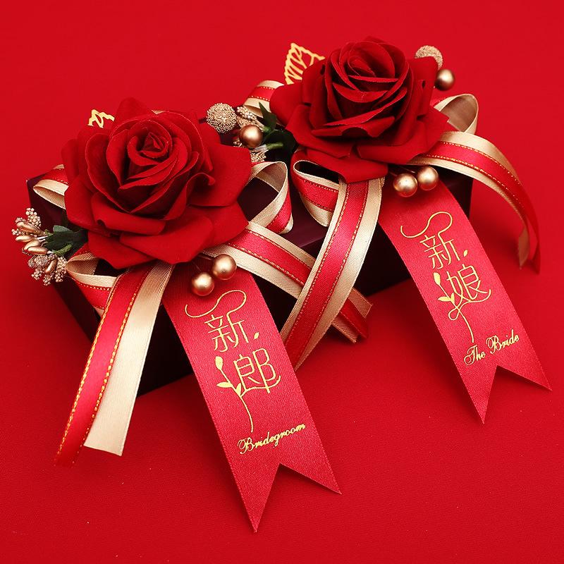 Свадебный набор бутоньерка: Бутоньерки для семьи, шаферов и подружек невесты для приветствия родителей.