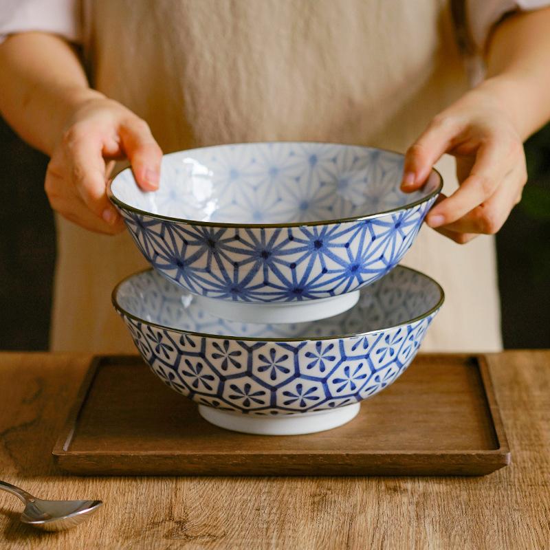7,68-дюймовая синяя керамическая миска для лапши рамен, большая миска для смешивания супа и салата, цветочный дизайн, подходит для микроволновой печи, 1000 мл