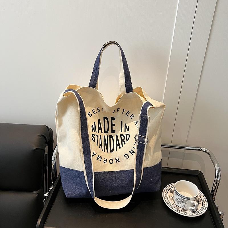 Large-capacity Portable Tote Bag for Female College Students To Class, Literature and Art Niche Design, Leisure Cross-body Commuter Bag