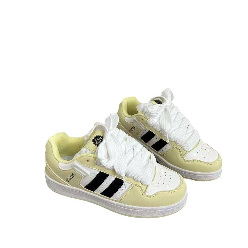 2024 autumn new Hong Kong style niche platform couple bread shoes women's Korean version fashion versatile student casual board shoes