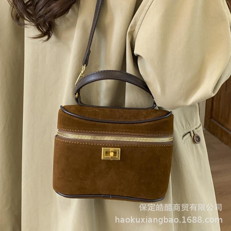 Модная нишевая дизайнерская сумка 2025 новая ретро матовая универсальная женская сумка-мессенджер на плечо сумка-ведро