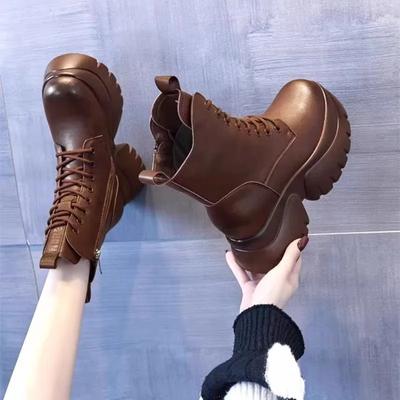 Ботинки женские хит продаж 2024 года на толстой подошве, современная мода в сочетании с однотонными ботинками со шнуровкой сбоку, зимние повседневные короткие ботинки
