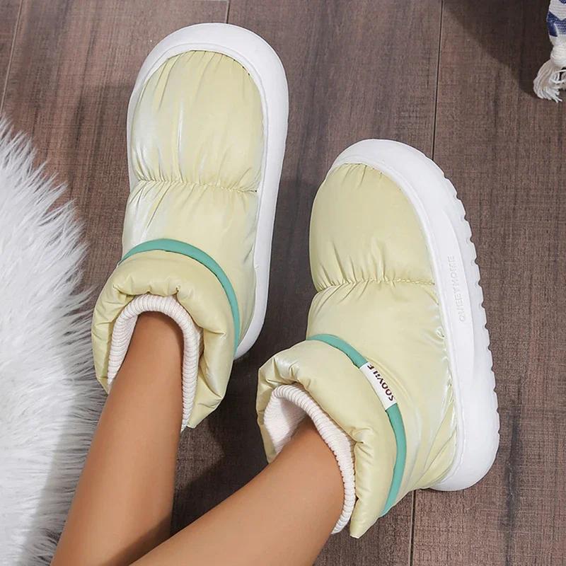 Модные белые пуховые водонепроницаемые зимние ботинки для женщин 2025 Зимние толстые плюшевые теплые хлопковые туфли Женские модные нескользящие ботильоны на платформе