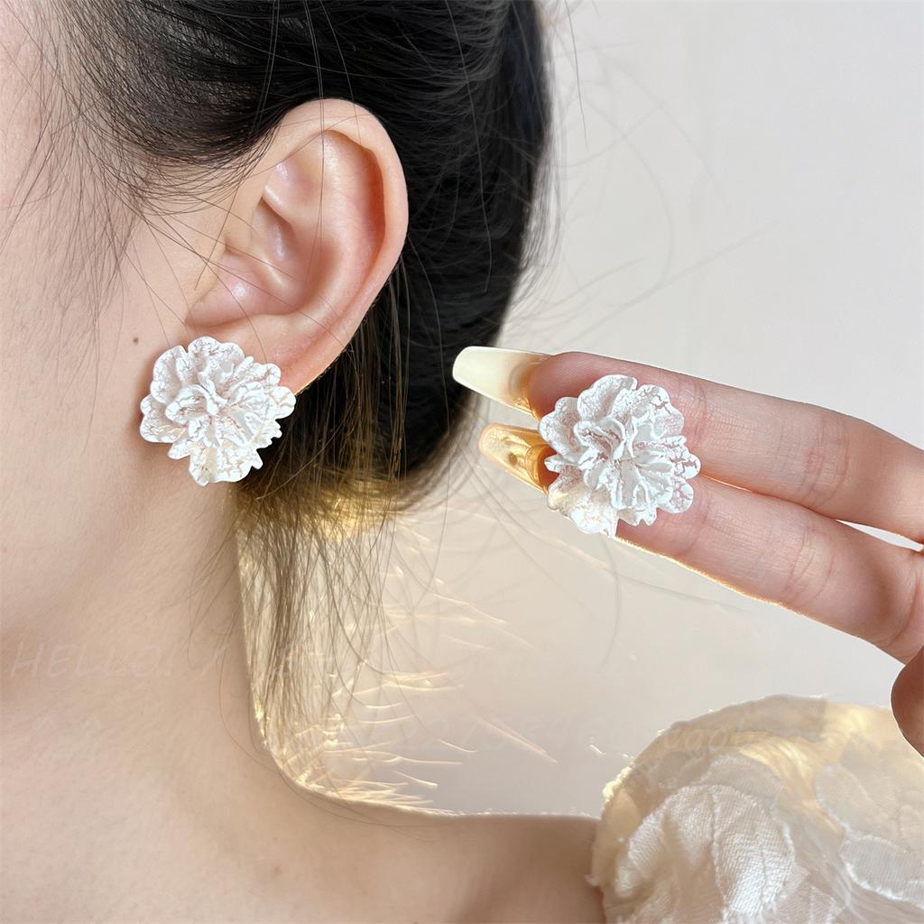 Super Fairy Pure White Flower Earrings Women'S Summer Pink Vacation Style Niche Stud Earrings Retro French Earrings