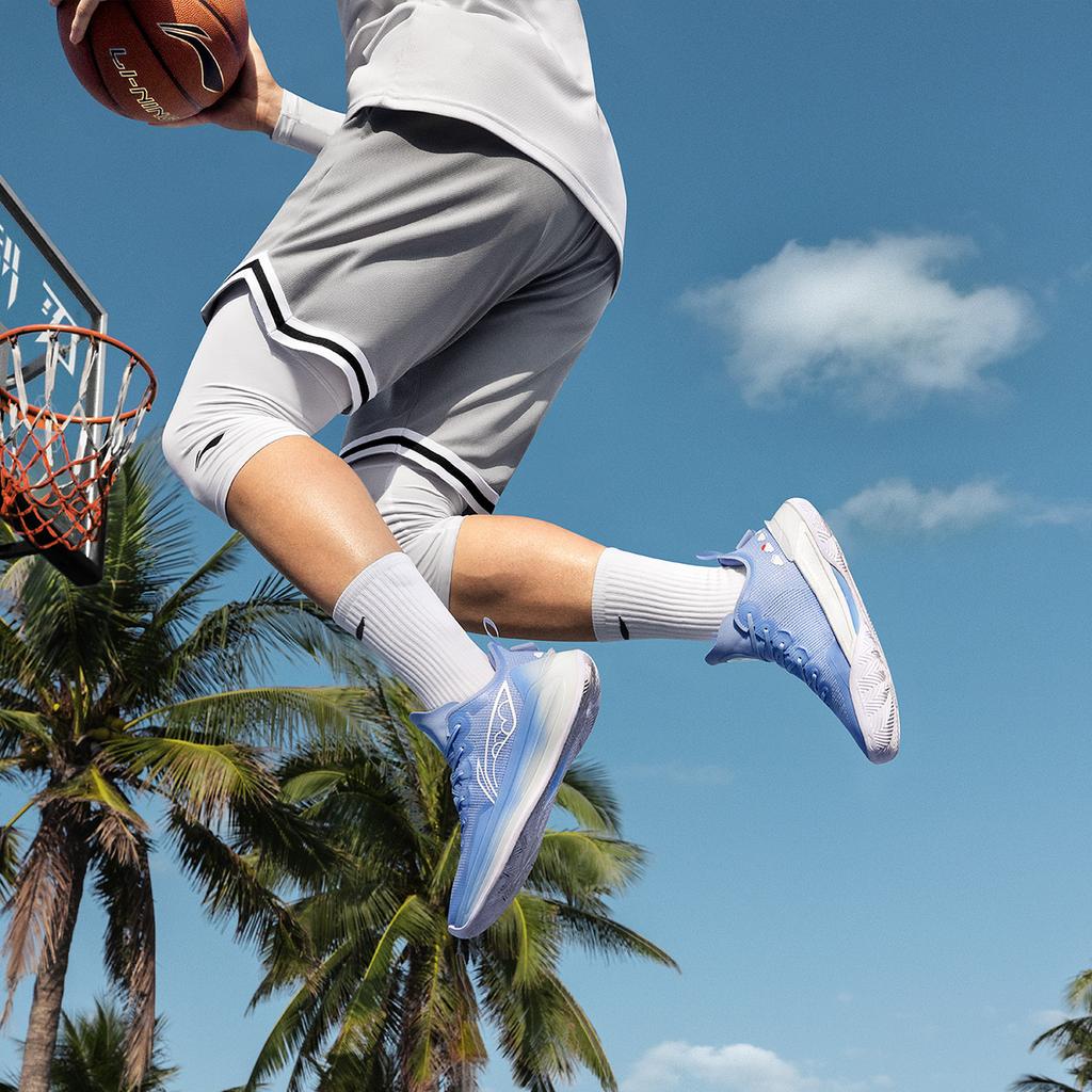 Li Ning Liren 3 V2 Синее небо Амортизация Скользкие Устойчивые к истиранию Низкие Баскетбольные кроссовки Мужские Снежно-синий ABAT057-12