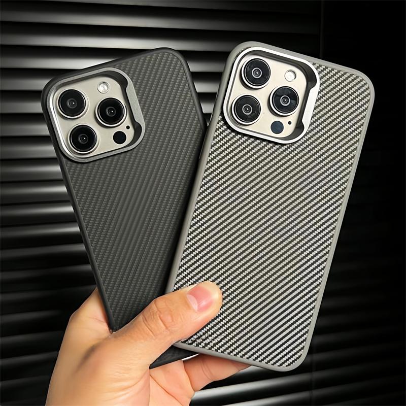 Роскошный матовый чехол для телефона с рисунком из углеродного волокна для iPhone 14, 12, 13, 15, Pro Max, чехлы с кевларовой текстурой, металлическая защита линз, мягкий чехол