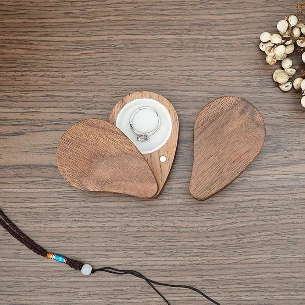 Деревянная шкатулка для украшений из орехового дерева в форме сердца, коробка для хранения серег, коробка для помолвочного кольца, День благодарения