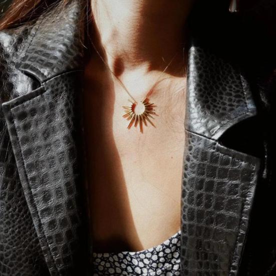 Женское Ожерелье Полое Подвеска Солнце Ретро Сплав Регулируемая Длина Полированное Повседневная Носка Свадьбы Вечеринки Украшения Подарок на День Рождения Ключица Ожерелье