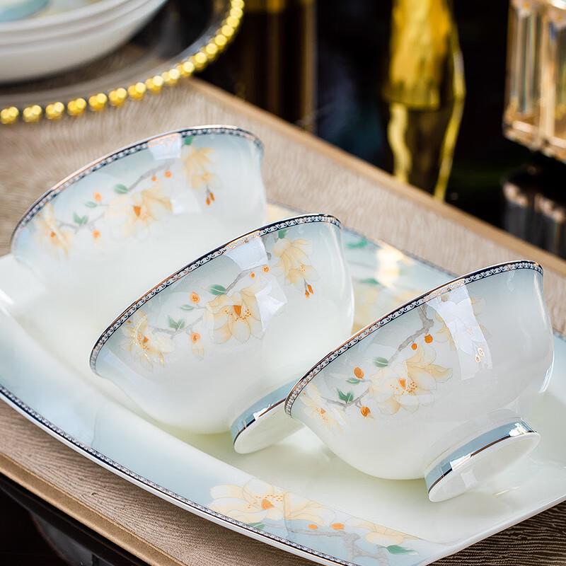 Набор керамической посуды из костяного фарфора, 18 предметов