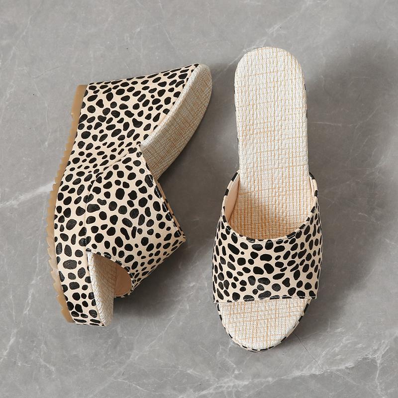 Модные тапочки Женские босоножки на каблуке Женская обувь Каблуки Платформа Одно слово Тапочки Дизайнерские замшевые на танкетке Большие размеры Водонепроницаемые Летние Новые