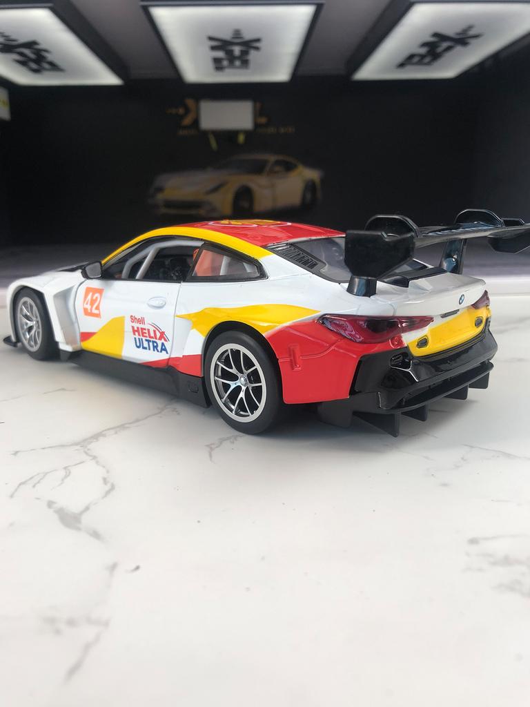 ОСО 1:24 Модель автомобиля BMW M4 GT3, ornament из цинкового сплава, коллекционный подарочный автомобиль