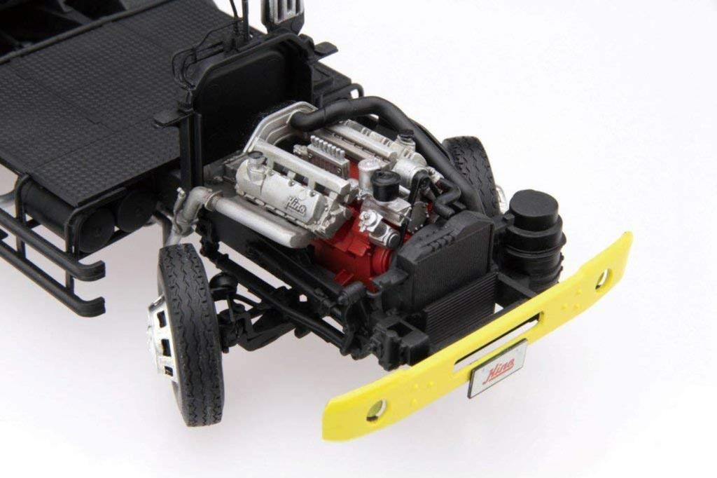 Aoshima Bunka Kyozaisha Heavy Freight Series Hino HH Tractor Head Plastic Model 1/32 No.17