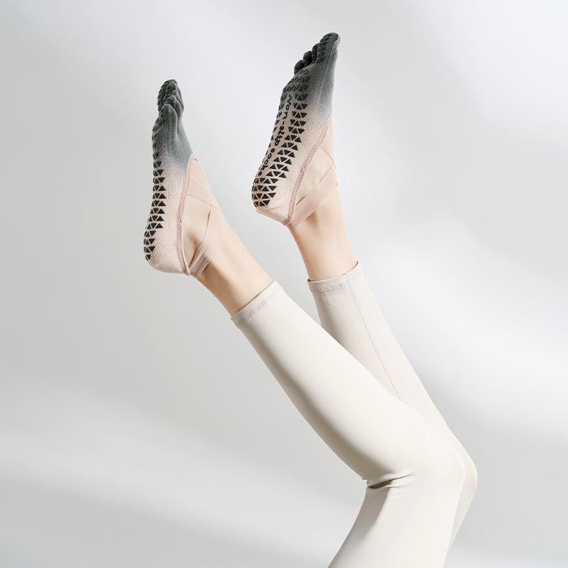 Женские носки для йоги с пятью пальцами, силиконовые нескользящие бандажные носки для балета, пилатеса, дышащие хлопковые спортивные носки с открытой спиной для танцев в помещении