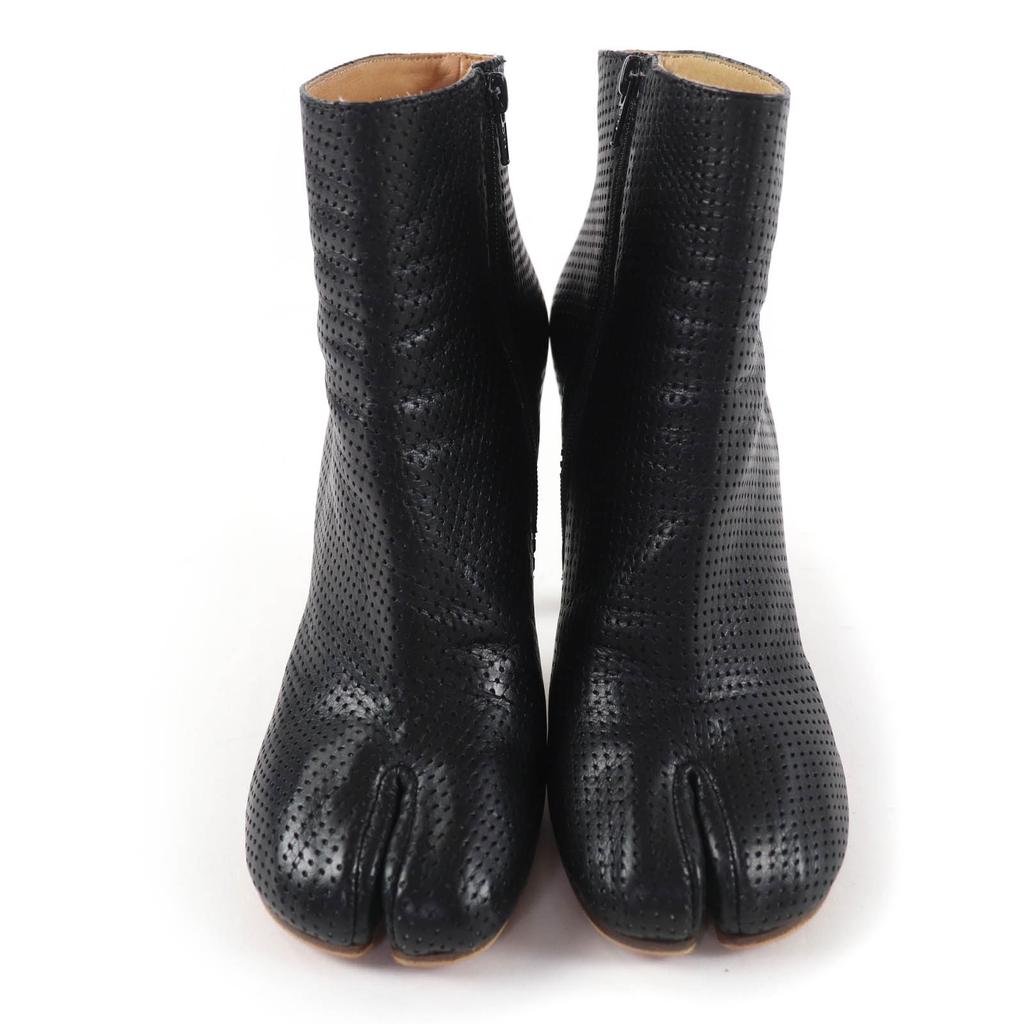 Excellent Maison Margiela 22 Ankle boots Tabi Perforated Leather Short Boots 37 Used