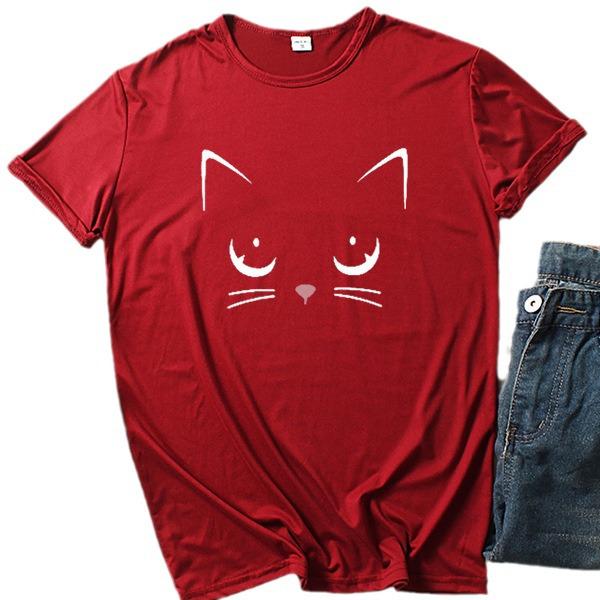 Футболка с короткими рукавами и принтом «Девочка-кошка» 2024 года — повседневная, свободного кроя.