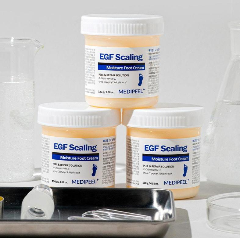 Восстанавливающий и увлажняющий крем для ног с EGF – разглаживает и увлажняет потрескавшиеся пятки.