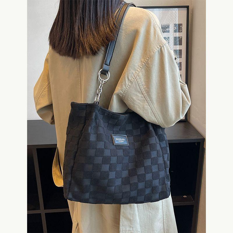 Большая сумка женская новая высококлассная нишевая универсальная классическая сумка для поездок на работу портативная сумка-тоут женская сумка через плечо