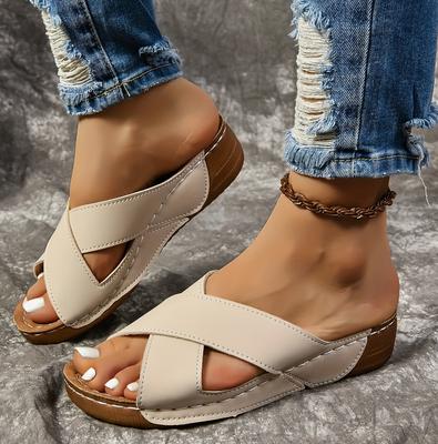 Женские однотонные повседневные сандалии, туфли на платформе с мягкой подошвой и перекрещивающимися полосками для ходьбы, летние шлепанцы на танкетке для отдыха