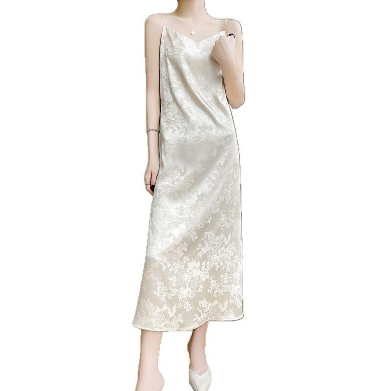 Женское платье из жаккардового сатина с V-образным вырезом и бретелями-спагетти - Приталенное, Высококлассный французский дизайн для весны/лета